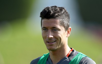 冠竞体育精华-埃尔维迪头球破门助门兴拿下关键三分